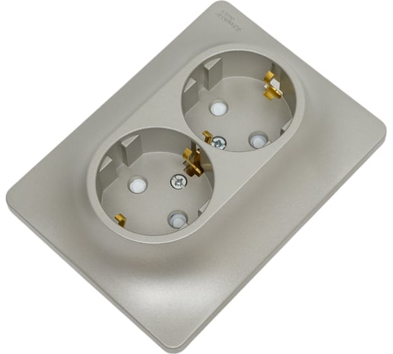 Розетка Systeme Electric Glossa Платина 2-ая с/з со шторками в сборе SE GSL001226