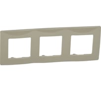 Рамка Legrand 3 поста Etika светлая галька 672523
