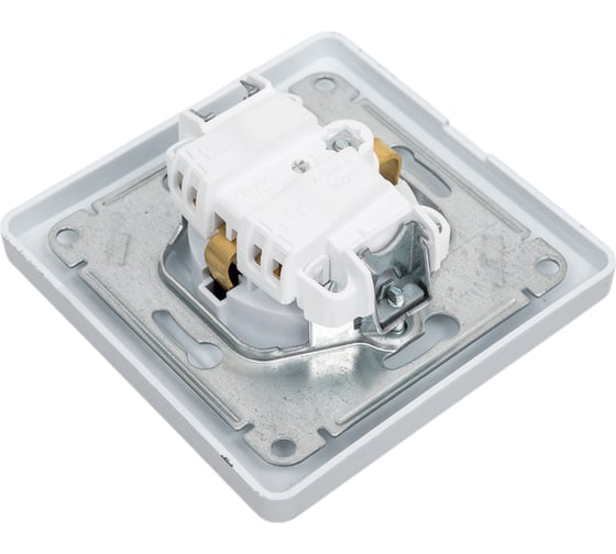Розетка Systeme Electric Glossa Алюминий с заземлением со шторками с крышкой, IP20 GSL000346