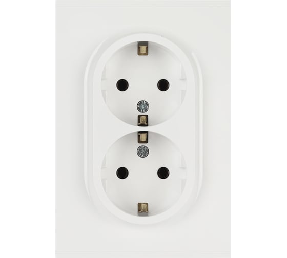 Розетка ЭРА Arktik 16-2104-01 двойная с заземлением 2X2P+E Schuko 16А-250В белый Б0070444
