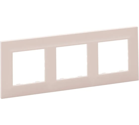 Рамка Legrand STRUCTURA 3-местная, розовый 764124