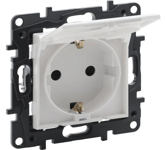 Розетка Legrand STRUCTURA с заземляющим контактом, с защитными шторками, с крышкой, 16А, IP44, белый 764240