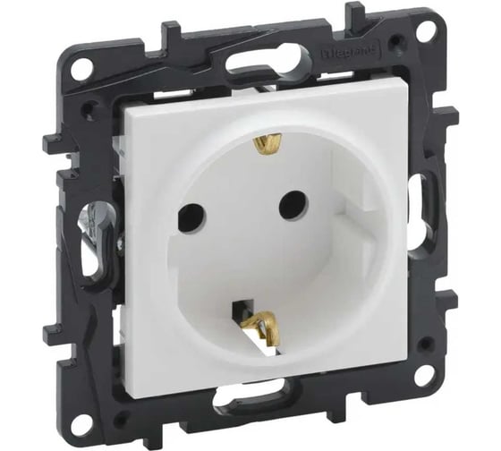 Розетка Legrand STRUCTURA с заземляющим контактом и защитными шторками, 16А, белый 764220