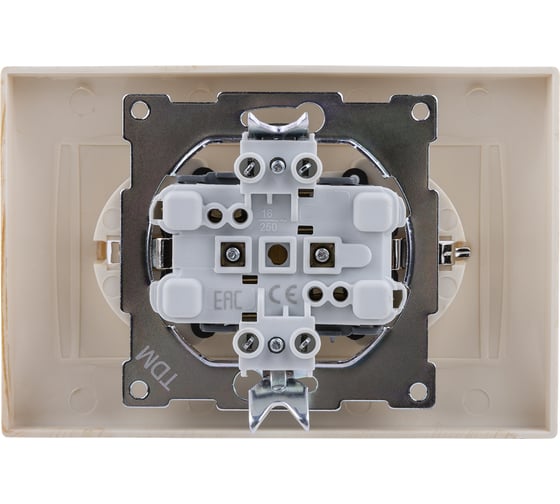 Двойная розетка TDM ELECTRIC 2П+З 16А 250В с защитными шторками сосна Лама SQ1815-0313