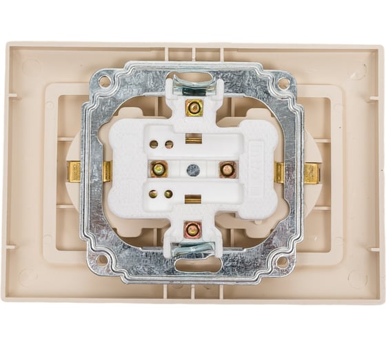 Розетка Intro Solo с заземлением двойная 2x2P+E Schuko, 16А-250В, IP20, СУ, слоновая кость, Б0053675