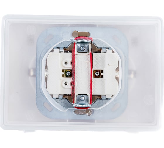 Розетка IEK KVARTA 2ая с з/к с з/ш РСбш12-3-КБ-44 16А IP44 бел. KV-R26-16-44-K01