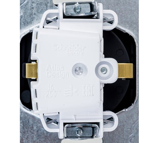 Розетка Systeme Electric AtlasDesign Aqua Карбон, с заземлением, со шторками, с прозрачной крышкой, 16А, IP44 ATN441046