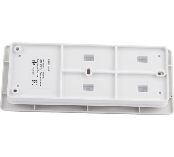 Внутренний блок Systeme Electric Blanca розетка с заземлением 16А, 250В+1-клавишный выключатель+2-клавишный выключатель SE BLNBS101211