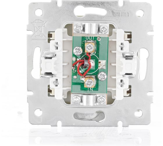 Проходная розетка Lezard VESNA крем 742-0388-129
