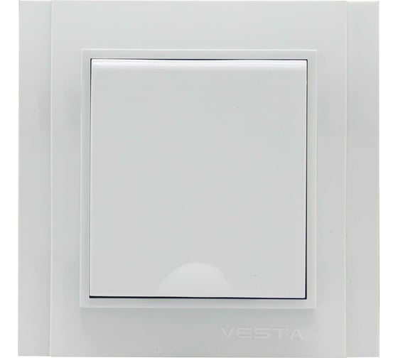 Одинарная розетка Vesta Electric Verona с заземлением с крышкой FRZ00020103BEL