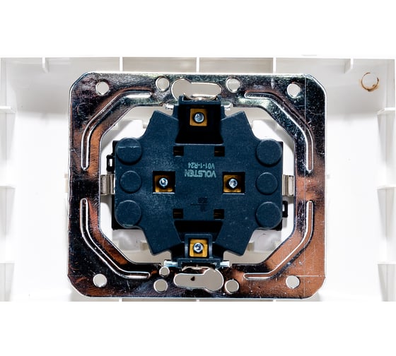 Двухместная розетка с заземлением Volsten V01-11-R24-S, Magenta, 8989