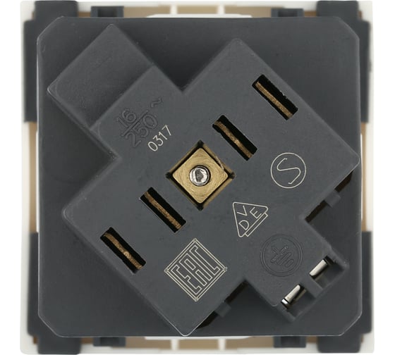 Розетка LK Studio с заземляющими контактами, с защитными шторками, 16 А, 250 В 851204-1