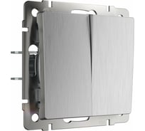 Двухклавишный проходной выключатель WERKEL серебряный рифленый a051357