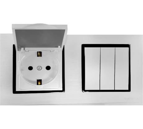 Комплект Эксклюзивный Серебристый - Выключатель 3-клавишный + Розетка с заземлением с крышкой Metronex Electric FRM050209SER
