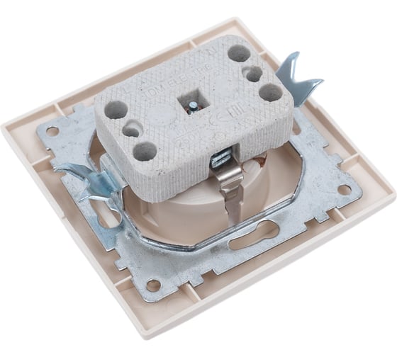 Розетка, слоновая кость 2П+З 16А 250В TDM ELECTRIC Таймыр SQ1814-0112