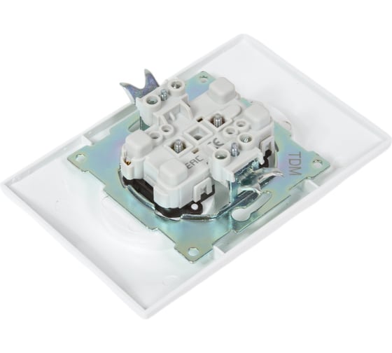 Двойная розетка с защитной шторкой, белая 2П 10А 250В TDM ELECTRIC Лама SQ1815-0012