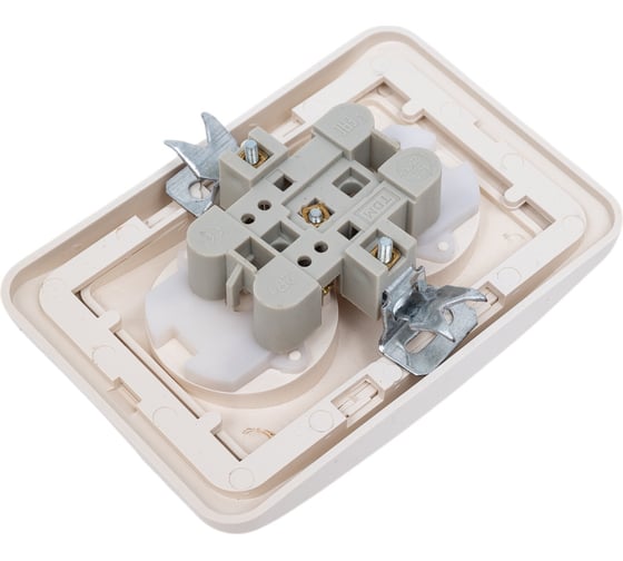 Двойная розетка c защитными шторками, слоновая кость 2П 10А TDM ELECTRIC Валдай SQ1804-0125