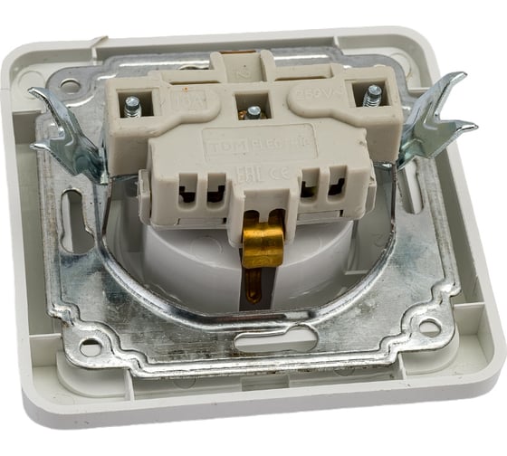 Розетка, белая 2П+З 16А TDM ELECTRIC Валдай SQ1804-0008
