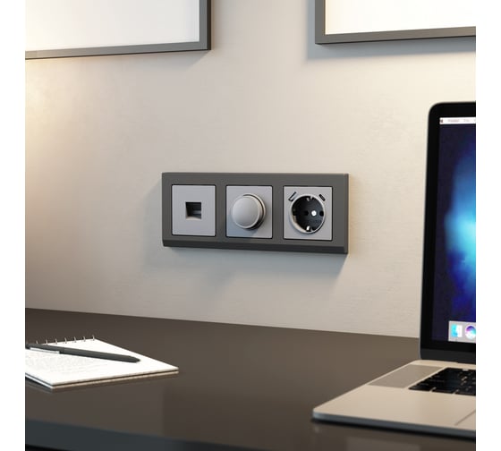 Розетка WERKEL с заземлением, шторками и usb тип a+c серебряный матовый a063618