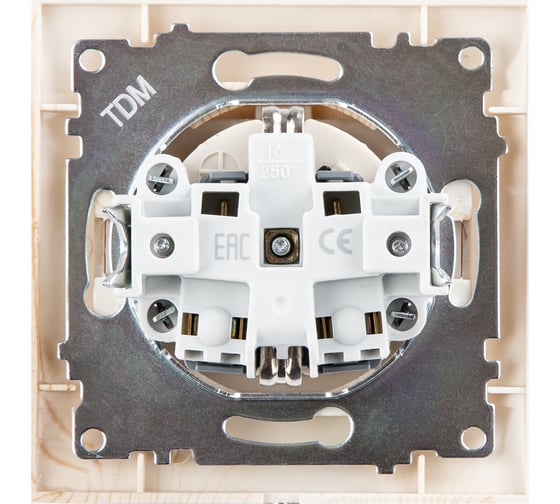 Розетка TDM ELECTRIC Лама 2П+З 16А 250В IP44 с защитными шторками, с крышкой сосна SQ1815-0314