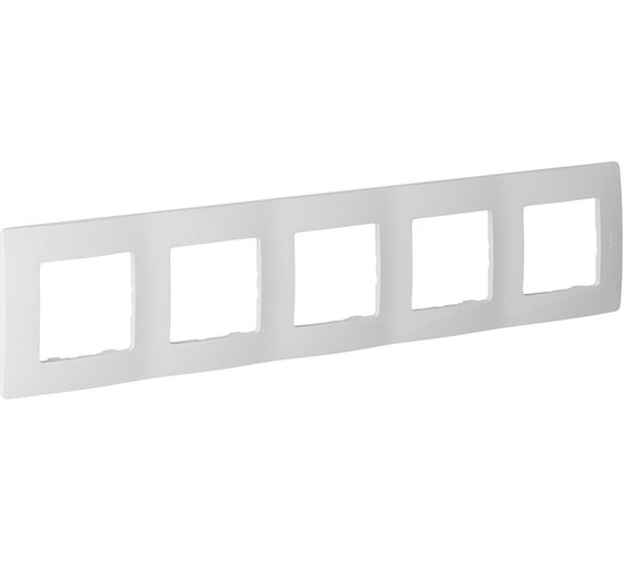 Рамка Legrand 5 постов Legrand Etika белый 672505
