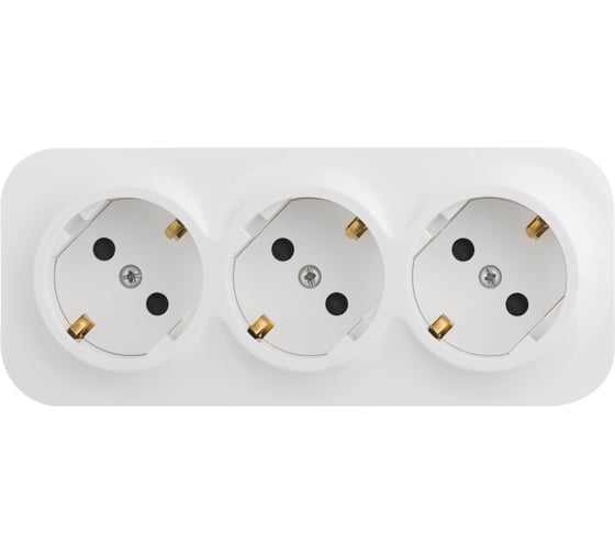 Розеточный блок Legrand тройной с заземлением Legrand Quteo с предварительным подключением со шторками IP20 16А 250В винтовые зажимы накладной монтаж белый 782238