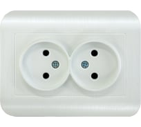 Розетка Luxar deco с/у двойная без з/к белая с рифленой рамкой, 250в 16а (10.035.01) 4606400421092