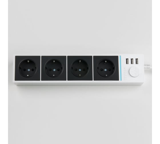 Розеточный блок WERKEL 4-х местный + 3 USB белый/черный a041432