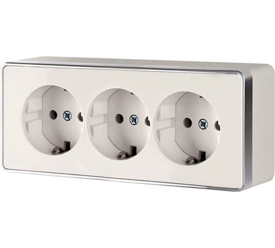 Тройная розетка с заземлением и шторками Werkel WL15-02-05 Gallant a041180