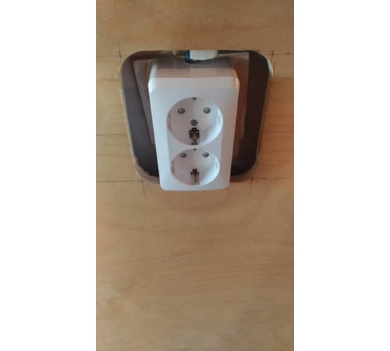 Двухместная розетка Schneider Electric ОП Этюд 16А защ. шторки, с ...