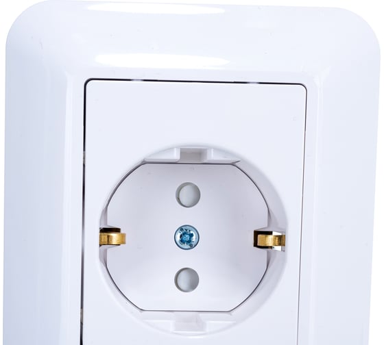 Четырехместная розетка Systeme Electric ОП Прима 16А 250В с заземлением, защ. шторка, белая опт. упак RA16-411M-B