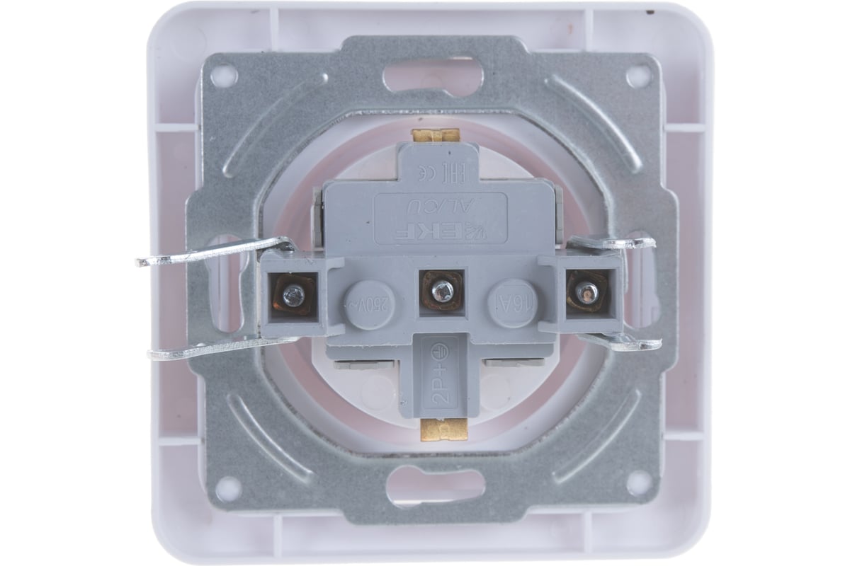 Розетка с заземлением EKF Лондон 16А белая EER16-028-10 - выгодная цена ...