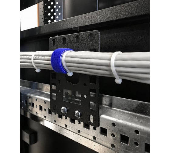Кронштейн Hyperline PMR-1U-TM-RAL9005 1U, Т-пазы и с перфорацией под крепеж типа "монетка" 444557