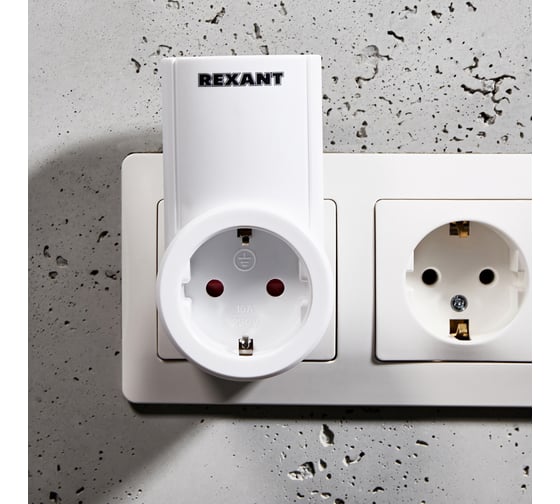 Радиоуправляемая розетка REXANT c пультом RX-001 10-6020