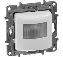 Датчик движения Legrand двухпроводной Etika 250Вт с регулировкой выдержки времени, освещенности и радиуса обнаружения белый 672217