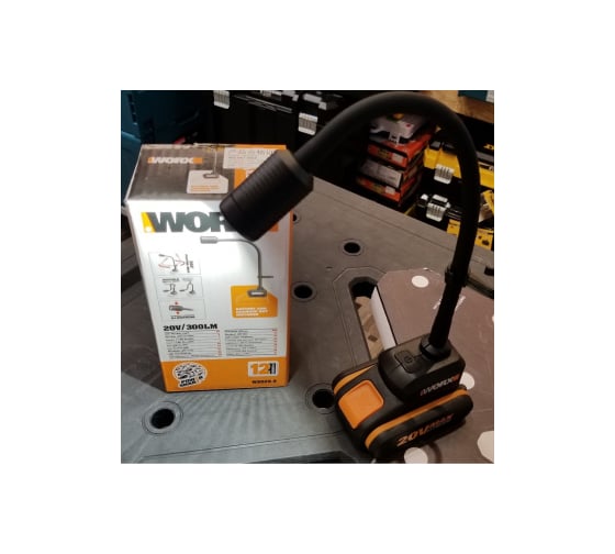 Аккумуляторный фонарь WORX 20В, без АКБ и ЗУ WX028.9