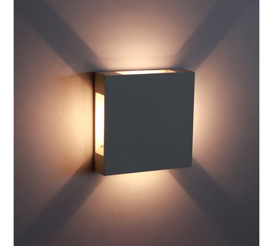 Фасадный светильник ARTE LAMP ALGOL A1445AL-4BK