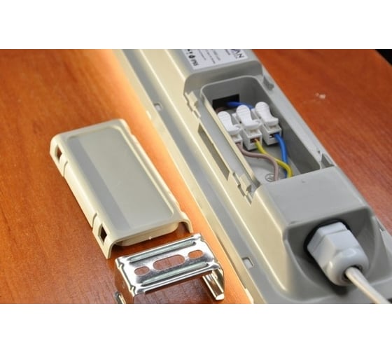 Светильник накладной Elvan 2300-20W-sensor антивандальный с датчиком движения IP65 640x80x70 NLS-2300-S