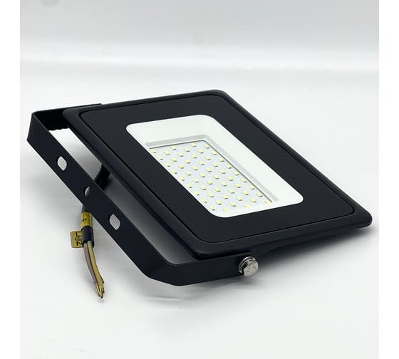 Светодиодный прожектор truEnergy IP65 50W 6500K 4000Lm 207x163x32 мм черный алюминий 13051
