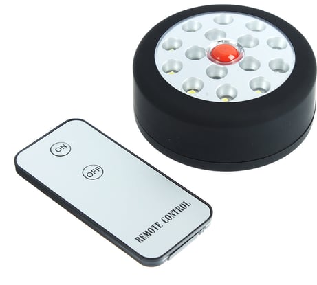 Подвесной светильник ЧИНГИСХАН с пультом, 15 LED, 3Вт, 3АА, 8х8х3см, пластик 222-001