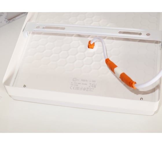 Светильник накладной I-WATT LED 24Вт 4200К 2400Лм 175-240V (квадратный) i-16116