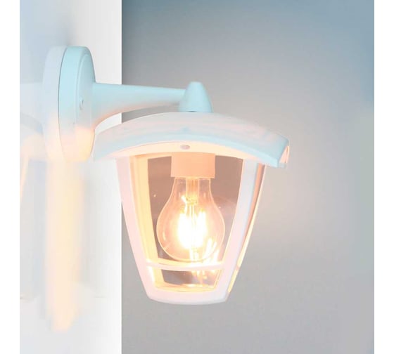 Фасадный светильник General Lighting Systems Пушкинский малый (185*165*225), GWL-E27-M-IP65, патрон Е27, под лампу до 50Вт, направление лампы вниз, корпус пластик + стекло, белый 662497 1