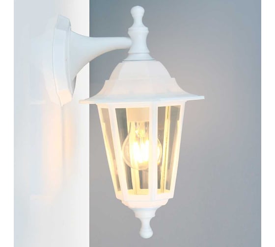 Фасадный светильник General Lighting Systems Пушкинский большой (212*170*350), GWL-E27-M-IP65, патрон Е27, под лампу до 50Вт, направление лампы вниз, корпус пластик + стекло, белый 662501