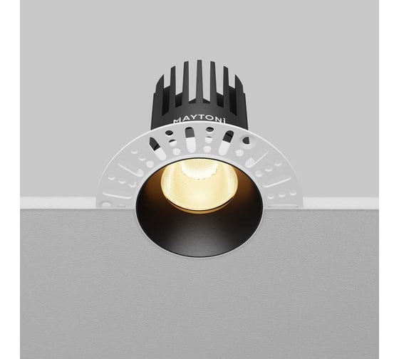 Встраиваемый светильник Maytoni DL121-15W-2.7K-TRS-B