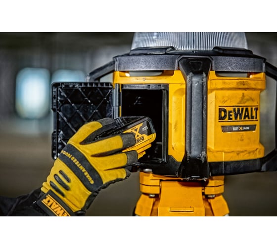 Аккумуляторный фонарь DEWALT DCL074, 18 В, 5000 лм, без АКБ и ЗУ () DCL074-XJ