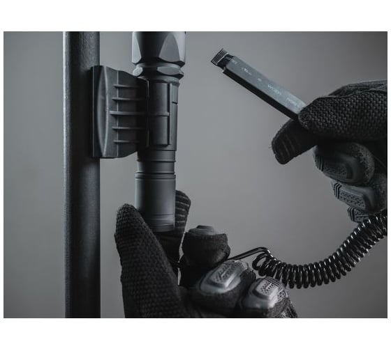 Охотничий набор Armytek Dobermann Extended Set White F02005C