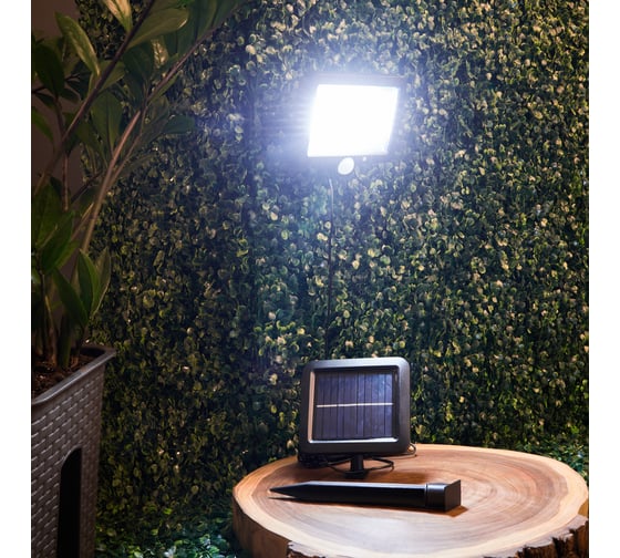 Прожектор Lamper NEW AGE LED COB 15 Вт 6500 K IP65, солнечная панель, датчики движения 602-1002