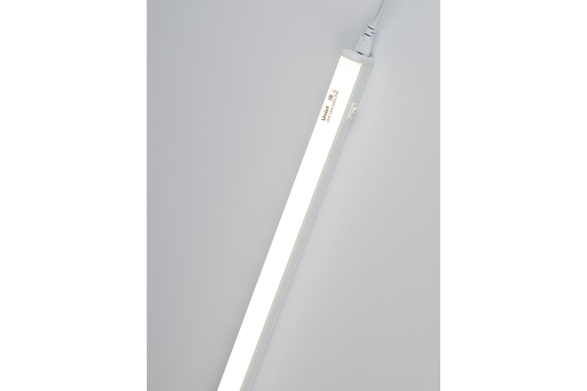 Светодиодный линейный светильник для растений  ULI-P11-24W/SPFR .