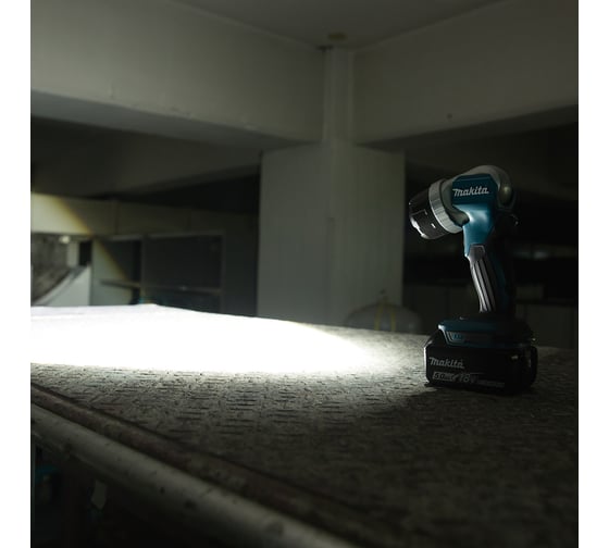 Фонарь Makita DML808 LXT 18В, ручной, регулируемый пучок света (линза), алюминиевая голова, 190Лм DEBDML808