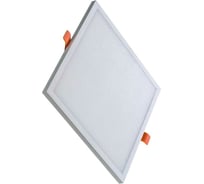 Светодиодный светильник truEnergy со встроенным драйвером квадрат 12W 4000K 1080Lm 130x130мм белый пластик 10752